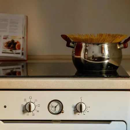 Family In The Centre By Renters *