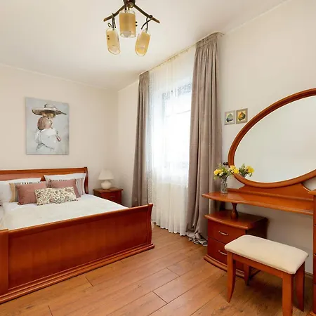 Family In The Centre By Renters * Sopot