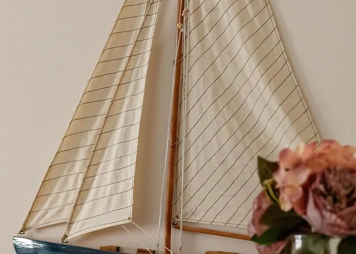 Family In The Centre By Renters